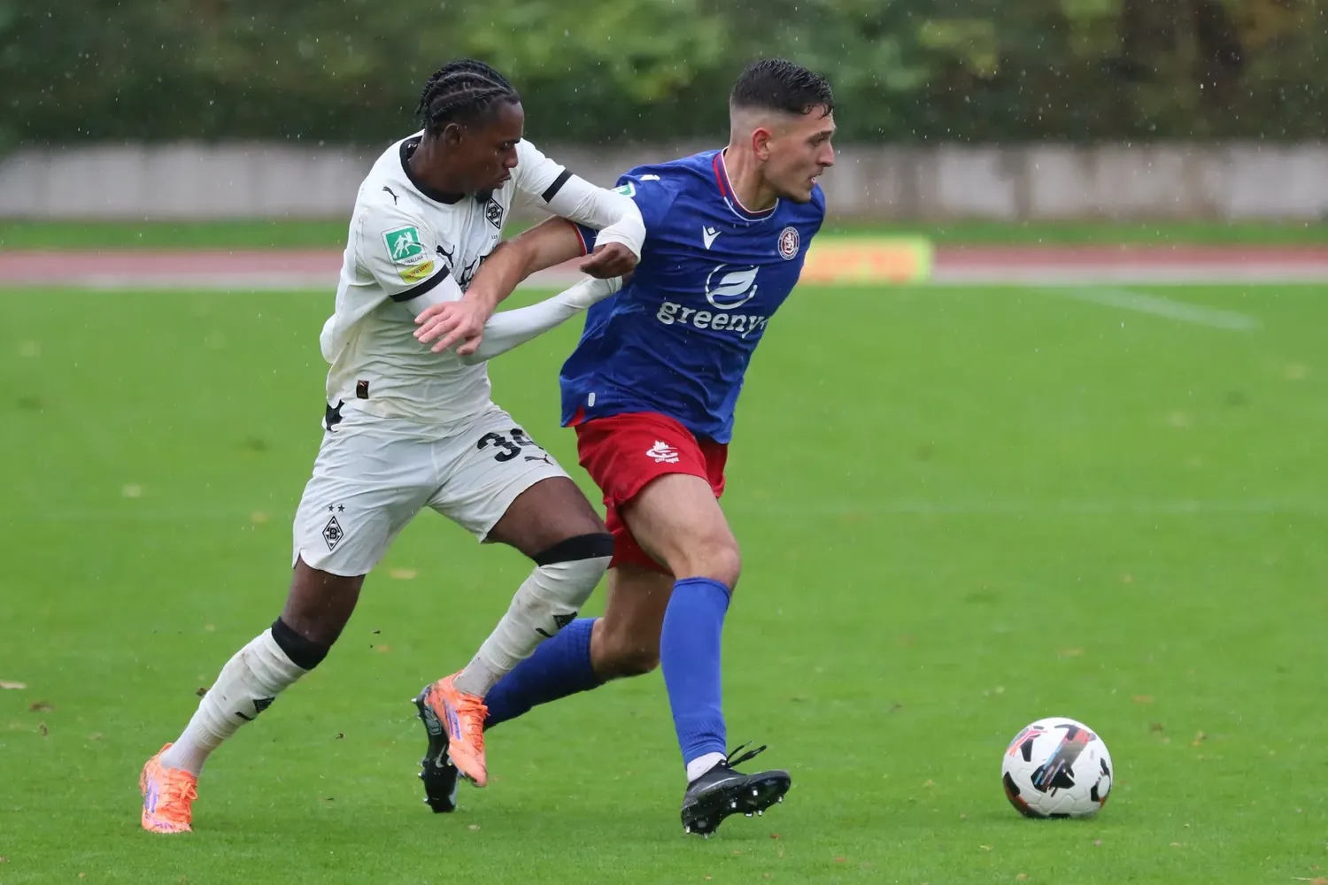 Salmin Rebronja im Podcast-Talk