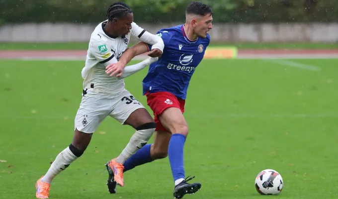 Salmin Rebronja im Podcast-Talk