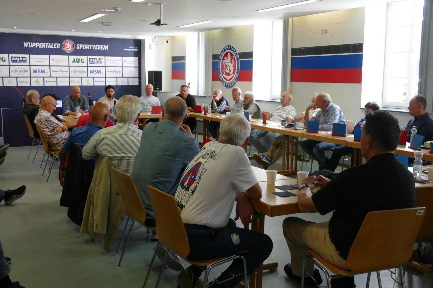 WSV-Seniorenkreis mit Trainer und Vorständen